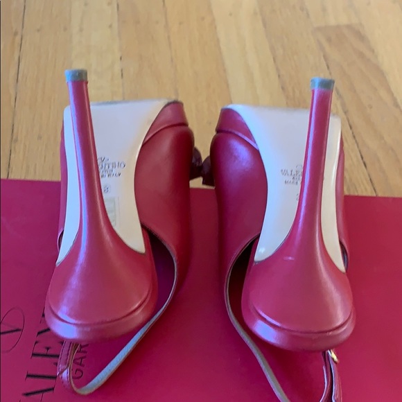 Heels - Picture 5 of 8